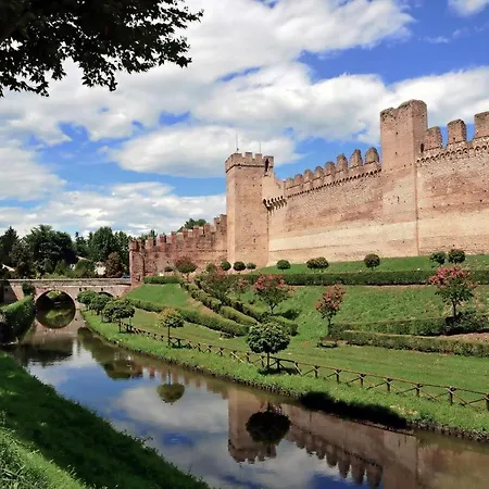 费兰达酒店 齐塔德拉